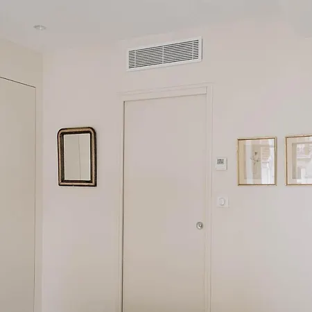 Les De Catherine, La 35 Lejlighed *